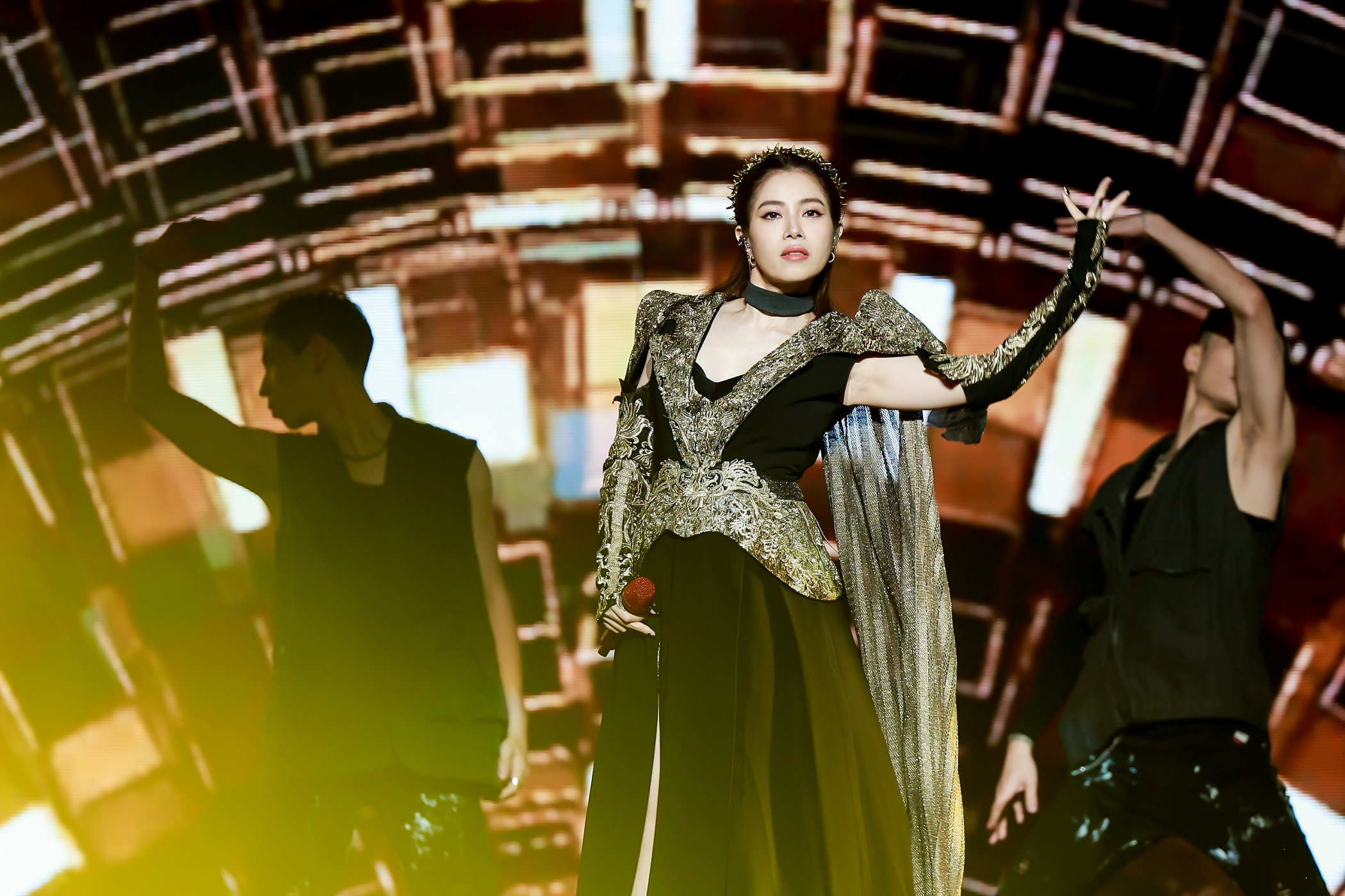 《徐懷鈺 2024 倒數 3 秒巡迴演唱會》胡夏驚喜現身！完美合音對唱〈那些年〉、〈水晶〉