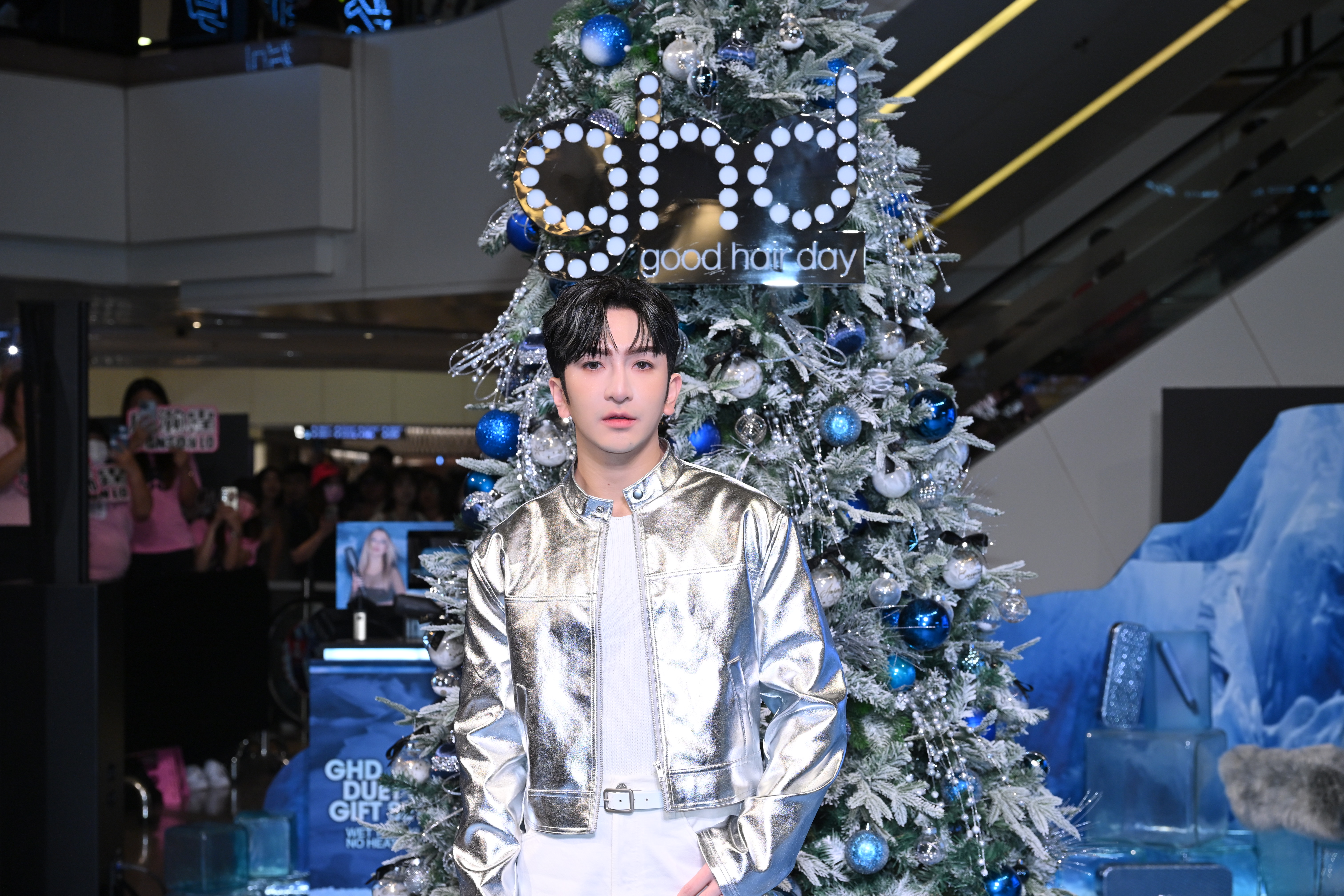 ghd X’MAS 24 ICED LUXE 期間限定店登陸海港城！ 教主 Anson Lo 為今年聖誕作冰極亮燈儀式