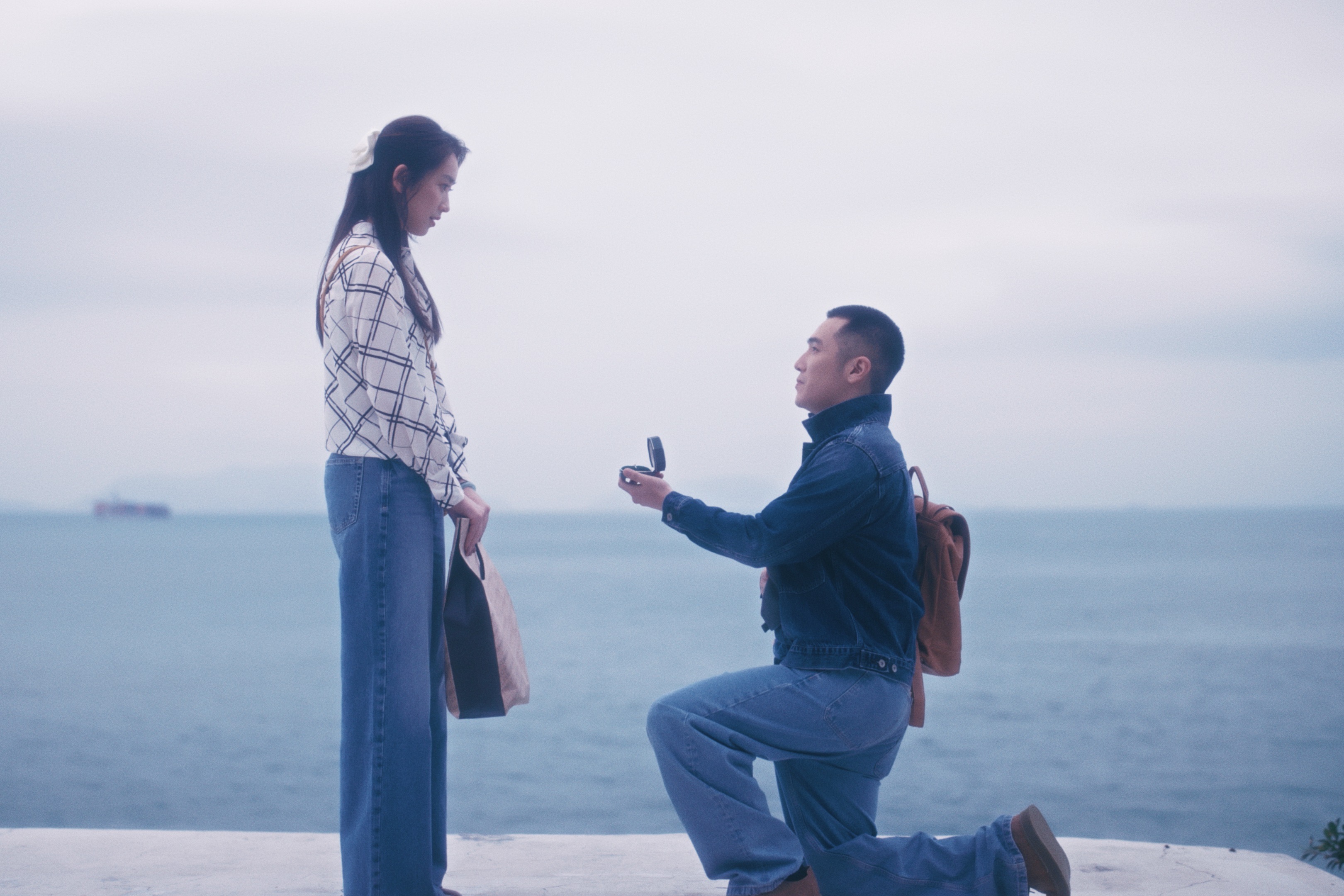 陳慧嫻新歌〈陪伴〉MV 超催淚！由姜大衛父子檔親身上陣出演