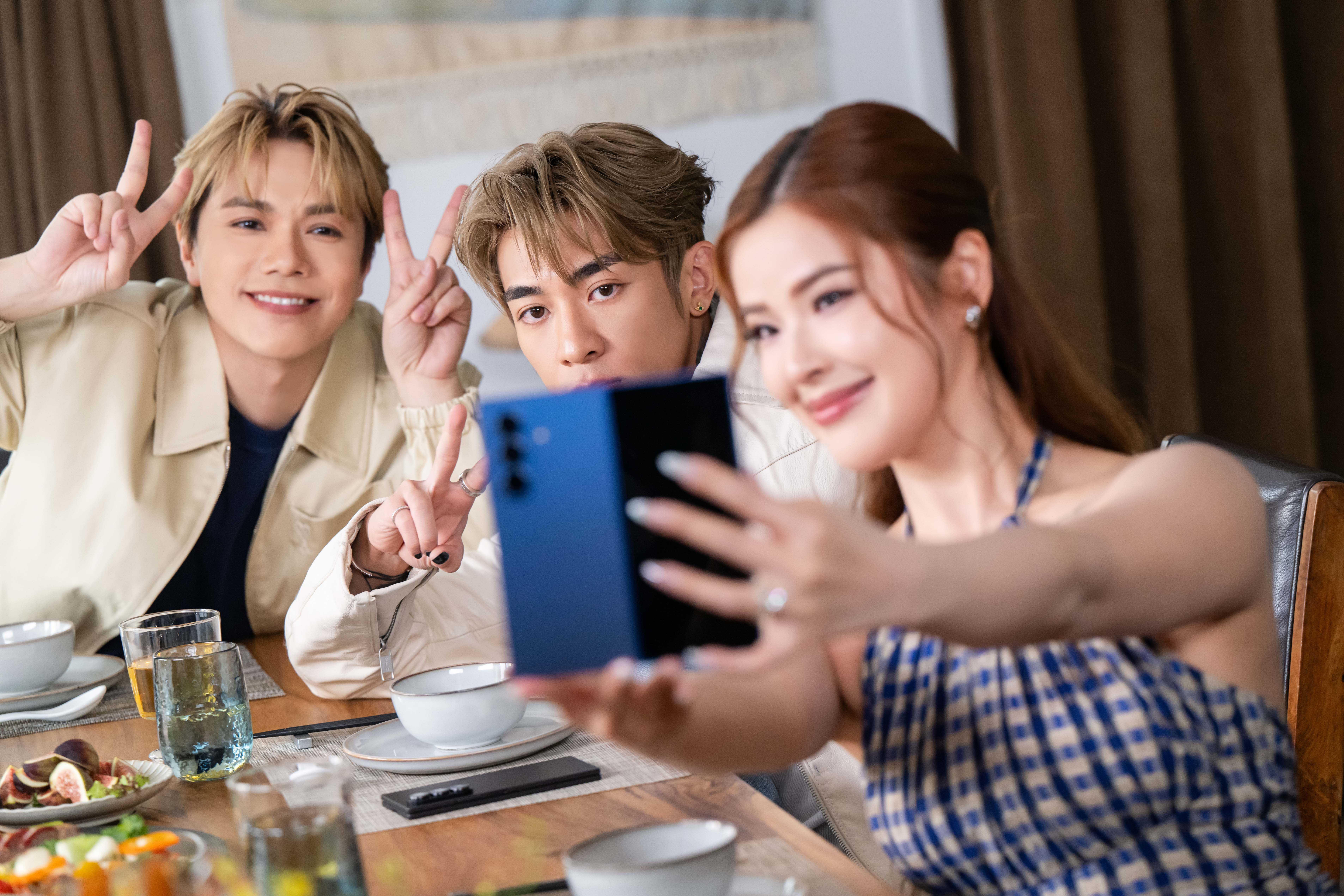 張敬軒、Tyson Yoshi 及 Christy 婚禮後首次合體，以 Samsung 新手機拍攝爆笑宣傳片