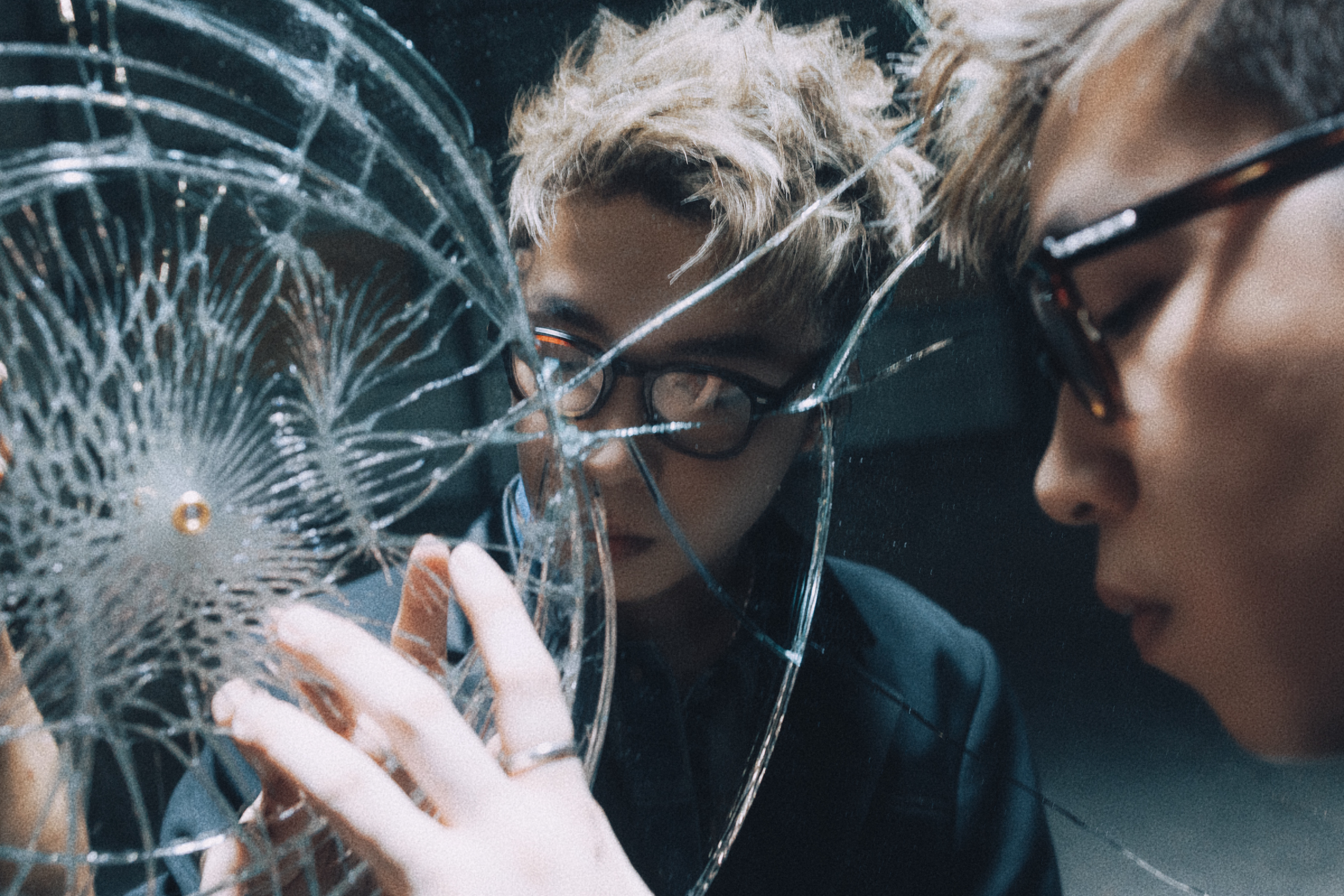 Gordon Flanders 生日前推出新歌〈不要評論這首歌〉，描寫音樂人將興趣變職業的矛盾心態