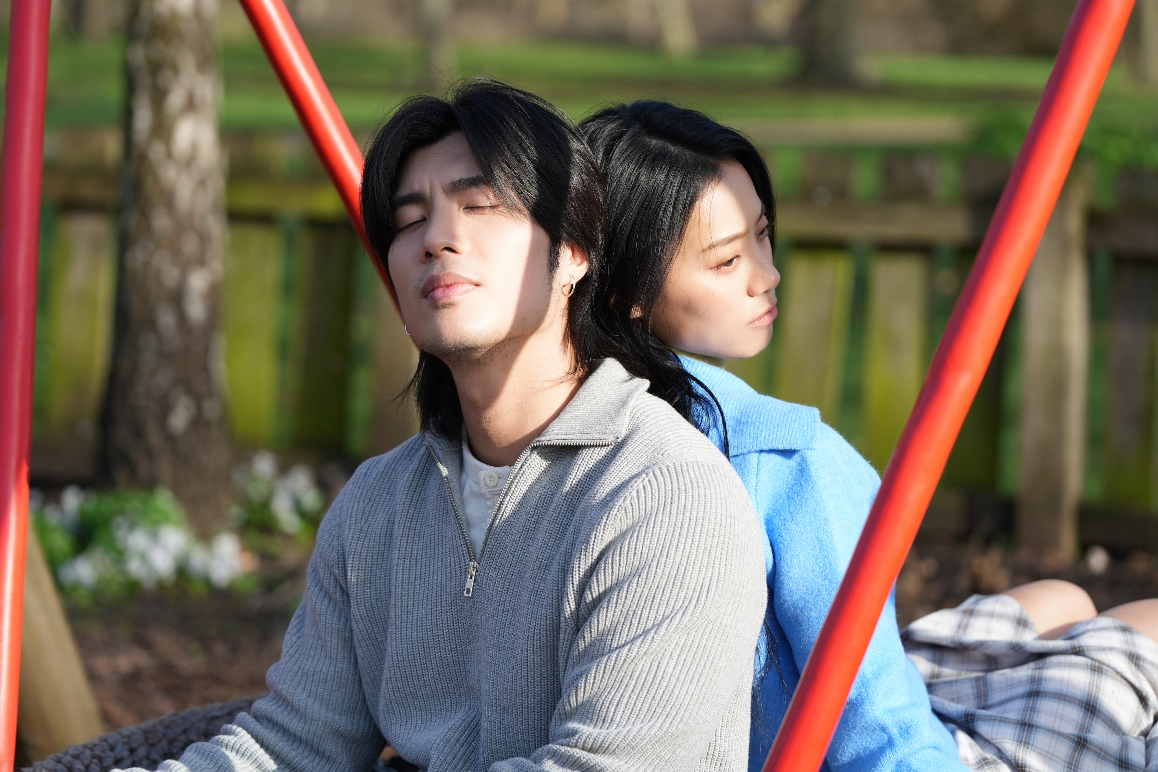 YT 周殷廷偕 JACE 陳凱詠私奔英國！甜酸苦辣人生，不再成為悲劇人物