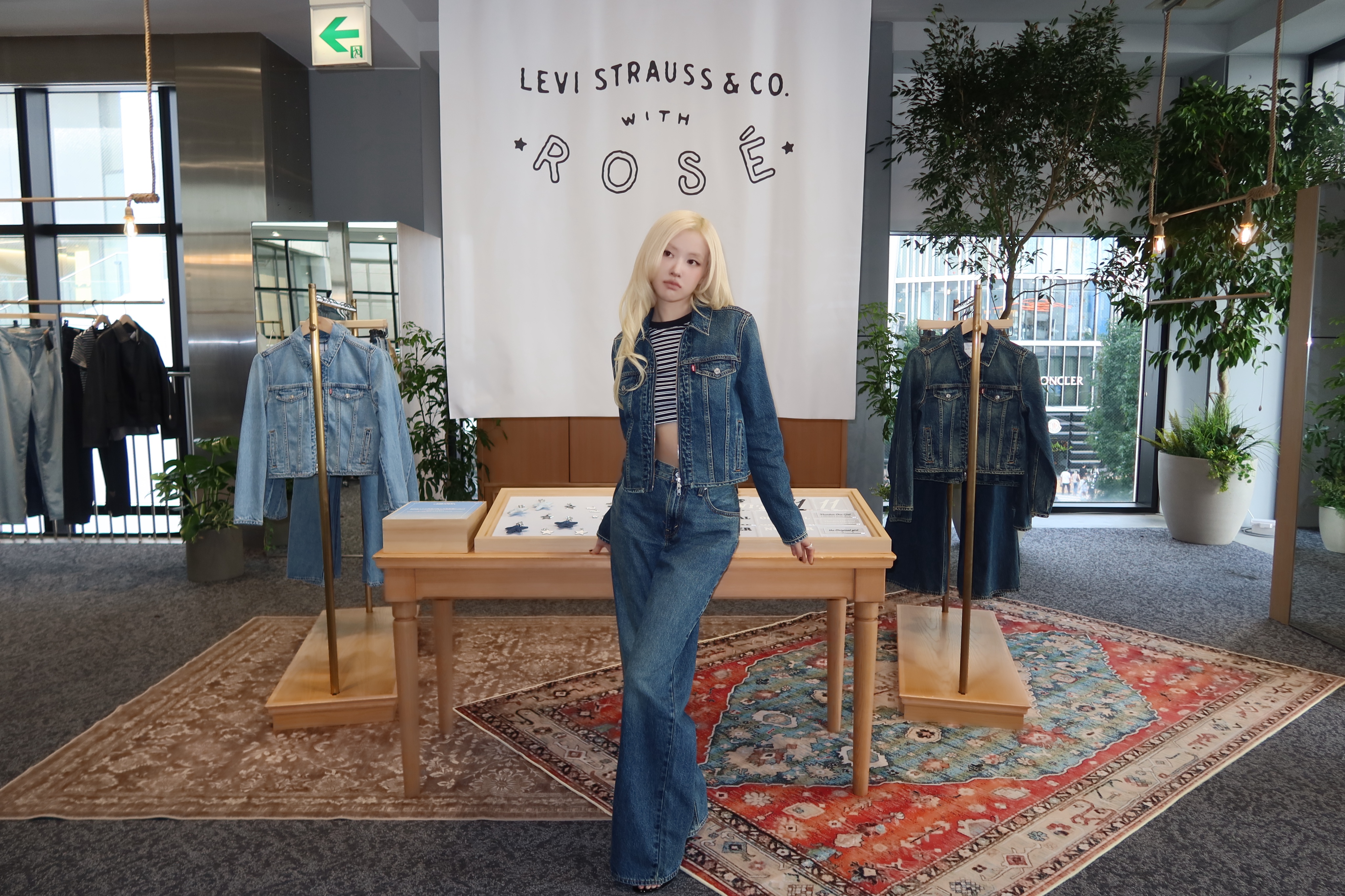 Levis x ROSÉ「The Original Girl」牛仔系列，銅鑼灣期間限定店、海港城、朗豪坊分店發售